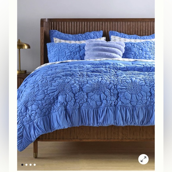 Anthropologie Dahlia Cotton Jersey FloralQuilt Size King
